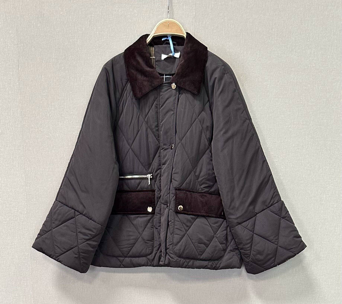 Quilted jacket with corduroy collar: 1