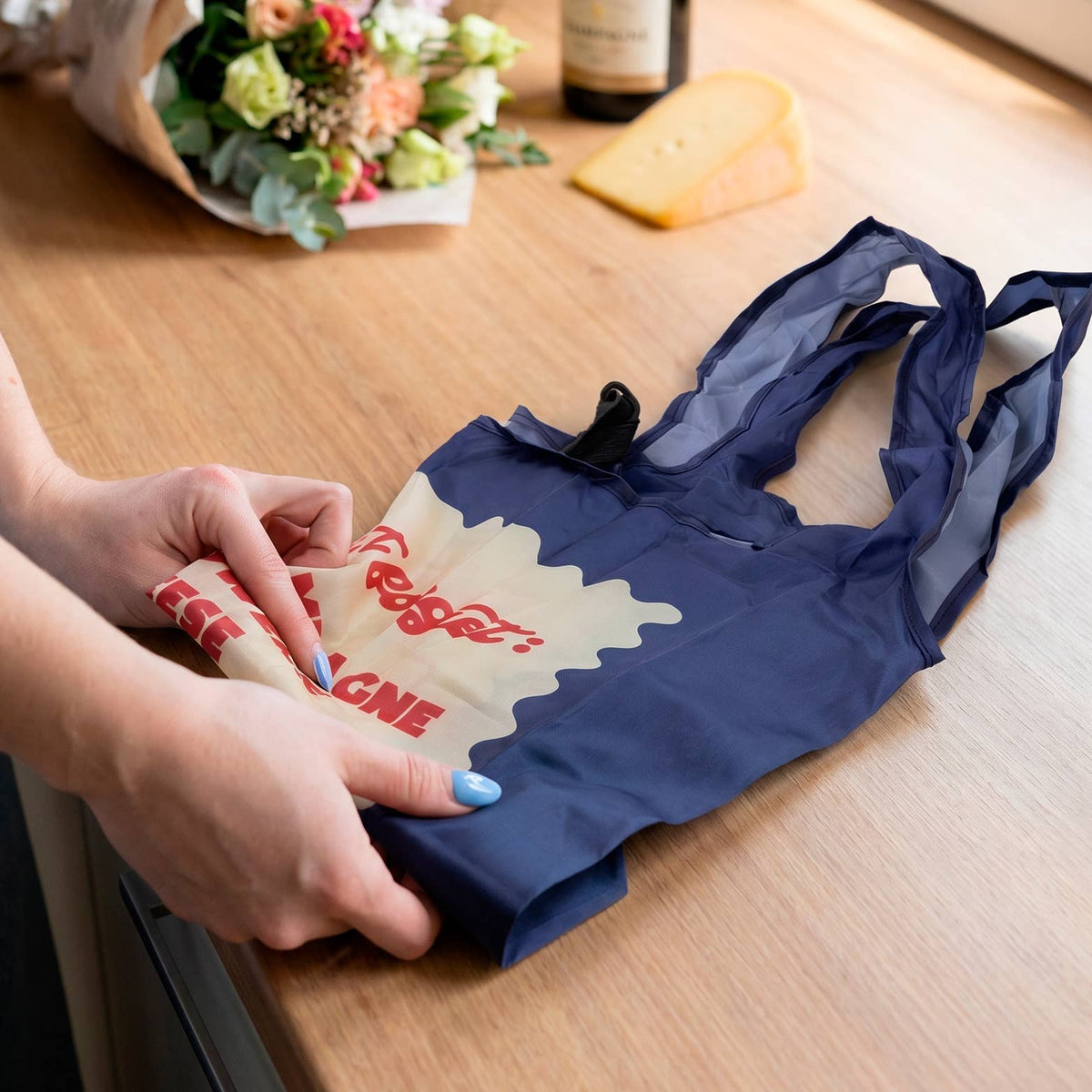 Handlenett "dont forget champagne, flowers, chees